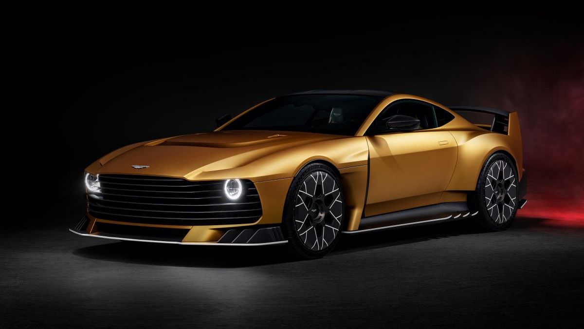 F1 yıldızı Fernando Alonso'dan ilham alan yeni Aston Martin "Valiant" spor otomobili tanıtıldı