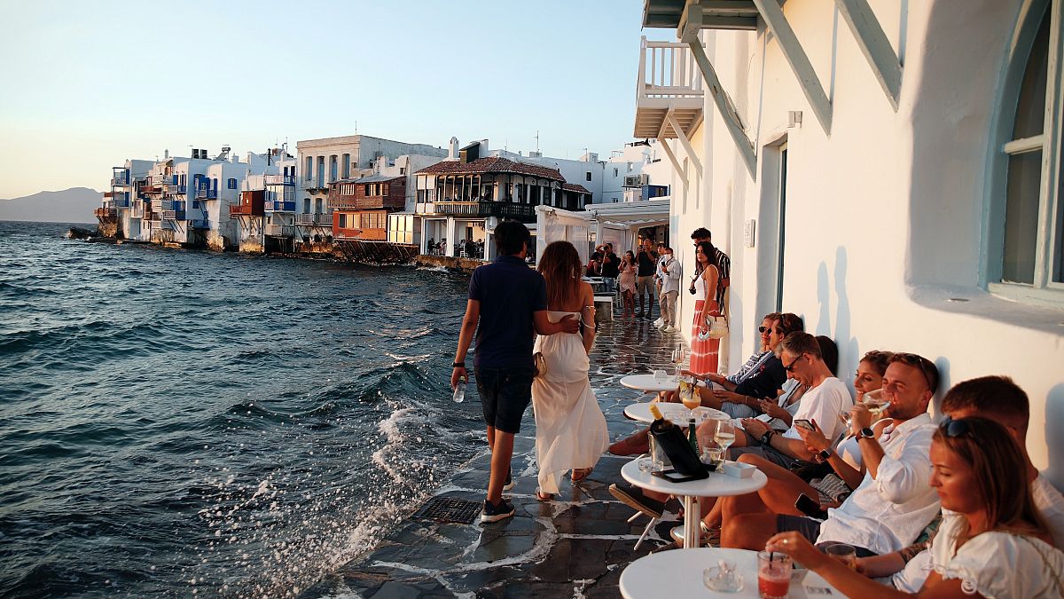 TÜRSAB: “Türk turistlerin Yunanistan'a akın etmesinin nedeni döviz baskılanmasıdır”