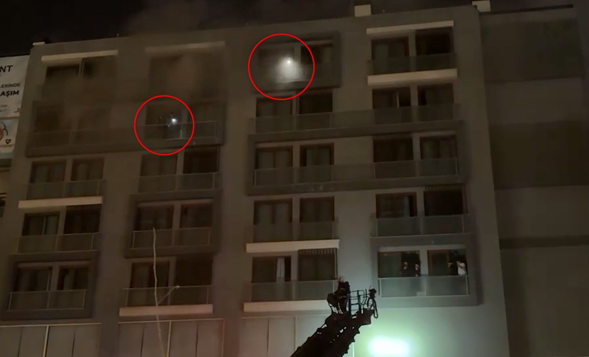 Denizli'de 7 -Storey Binasında Ateş: Okumalar Kurtarılmayı Bekliyor - görsel 3