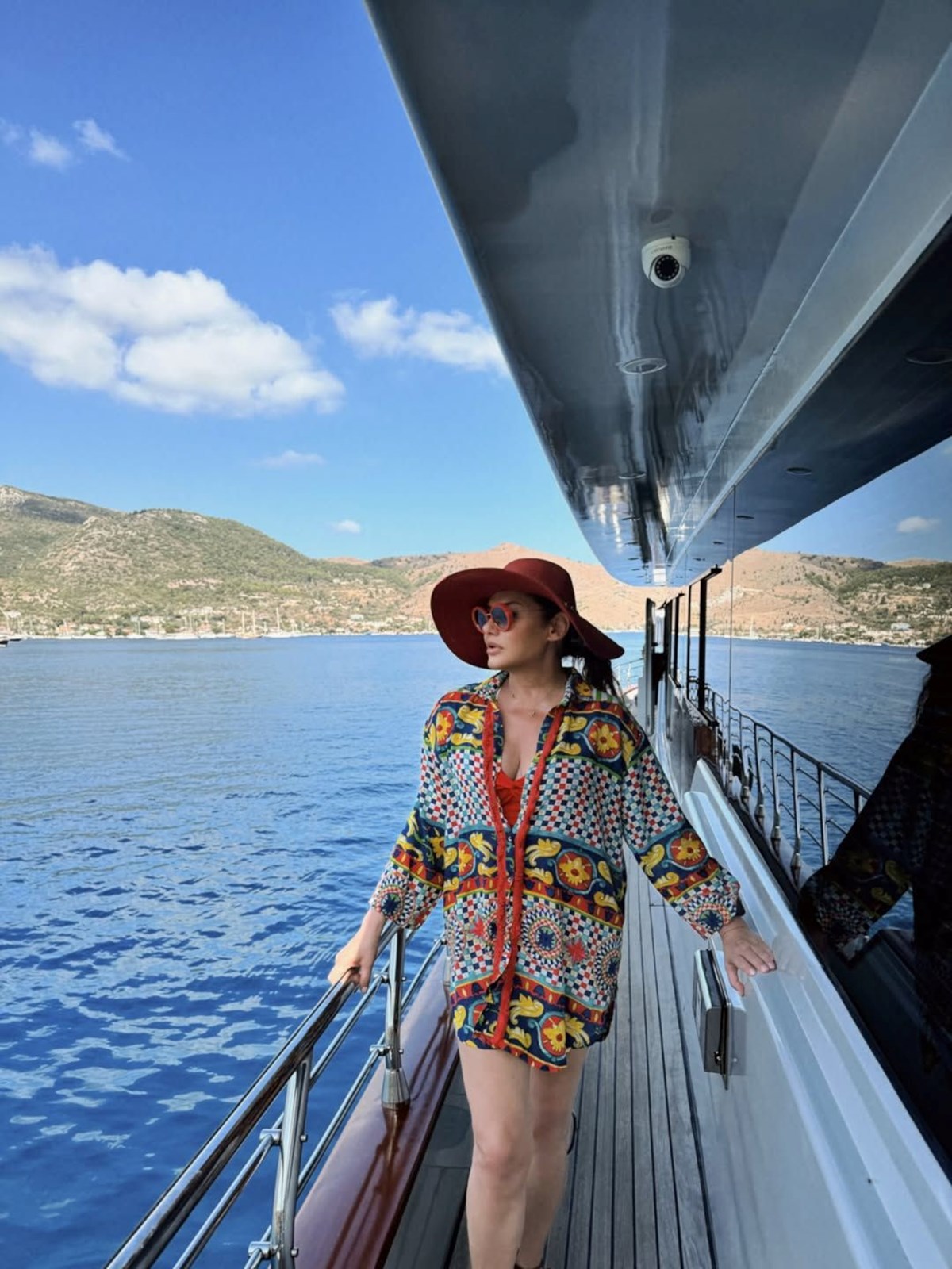 Deniz Seki'den tatil pozları: Acaba yeni şarkı mı yazdım? - görsel 2