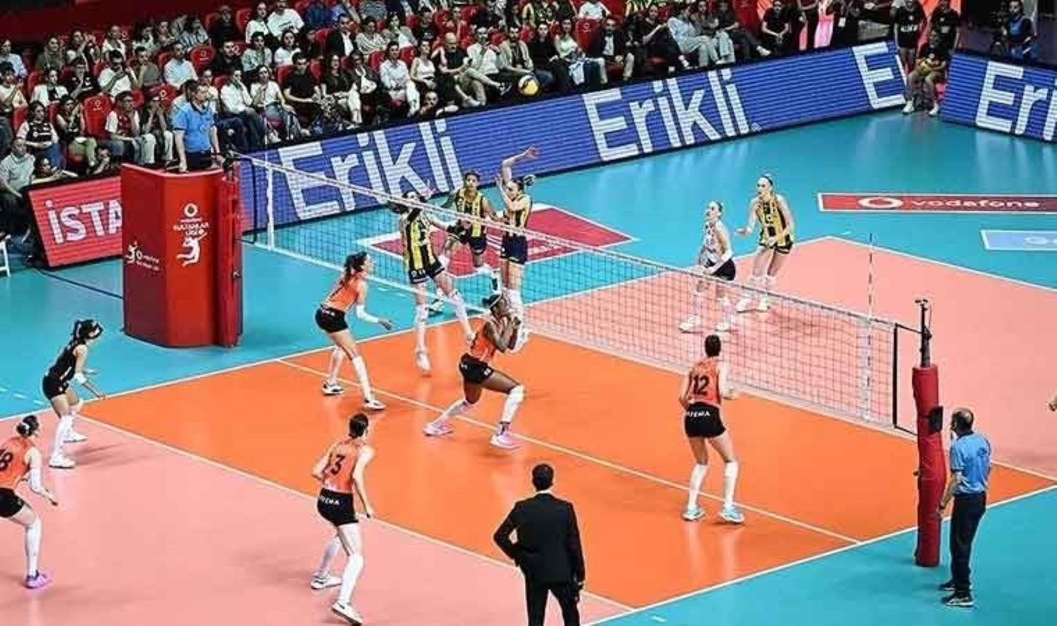 Vodafone Sultanlar Ligi play-off finalinde Eczacbiasi Dynavit seriyi 2-2'ye getirdi - Son Dakika Spor Haberleri