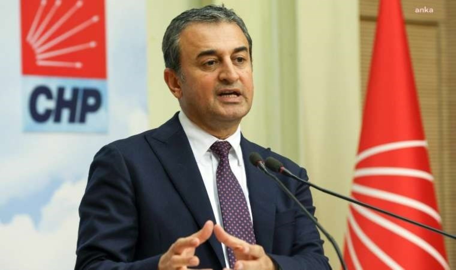 CHP'nin Saray'daki "başdanışmanı"nın sorusu: Görevde kaç kişi var? - Son dakika siyasi haberler