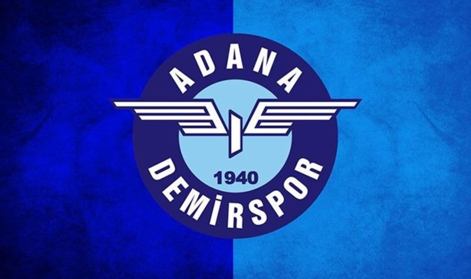 Adana Demirspor'un İtalya kampında "vize" engeli - Son Dakika Spor Haberleri