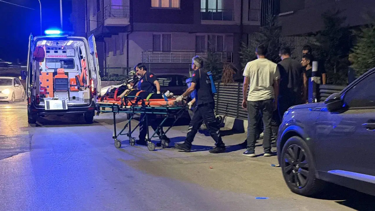Kütahya'da Genç Kadın Çatı Katından Düştü: Hayati Tehlike Sürüyor