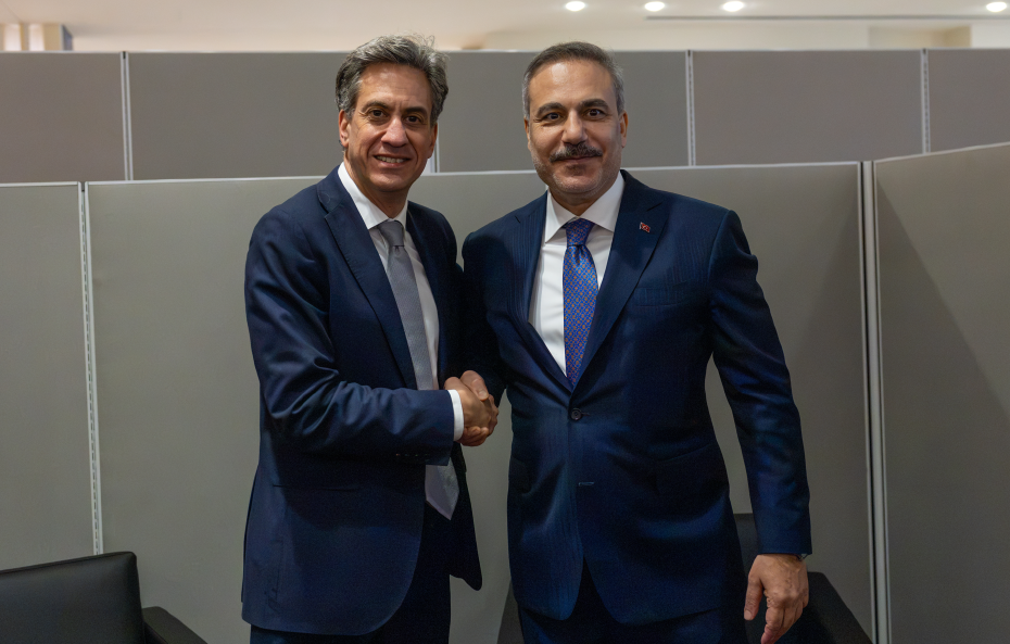 Dışişleri Bakanı Hakan Fidan, İngiliz mevkidaşıyla önemli görüşmeler gerçekleştirdi