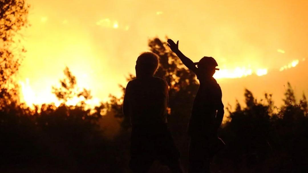 Antalya ve Mukla'daki orman yangınları! Alevler mahalleleri çevreledi, evlere doğru atladı ... 2