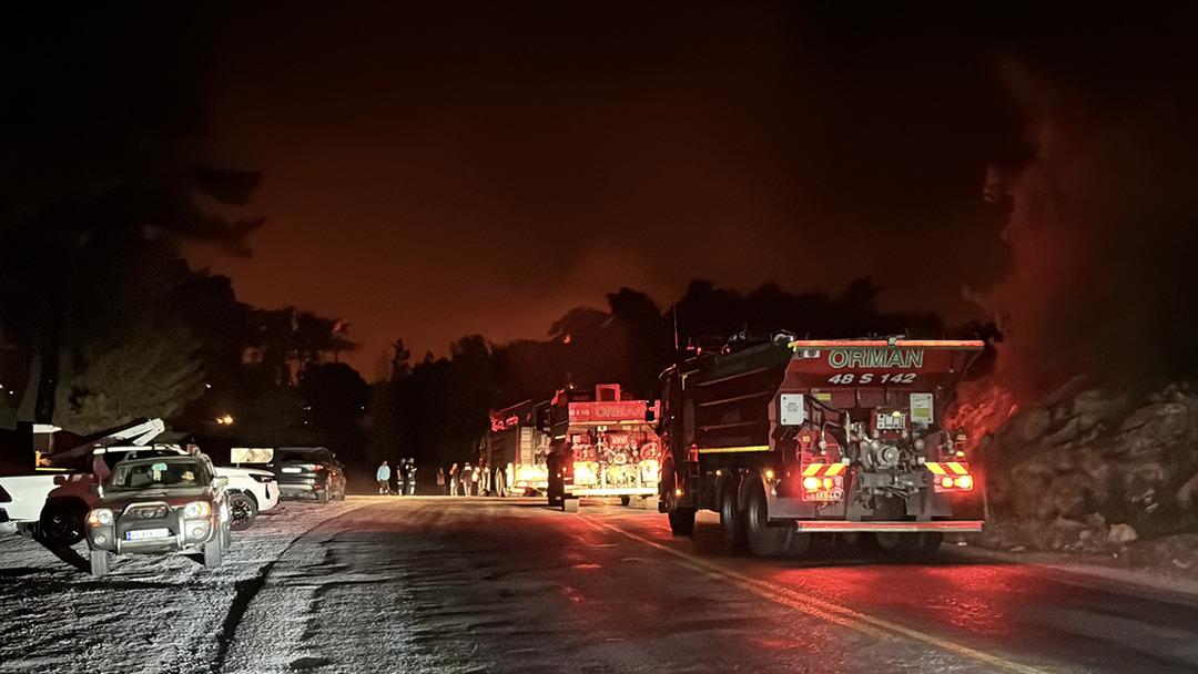 Antalya ve Mukla'daki orman yangınları! Alevler mahalleleri kuşattı, eve atladılar ... 6