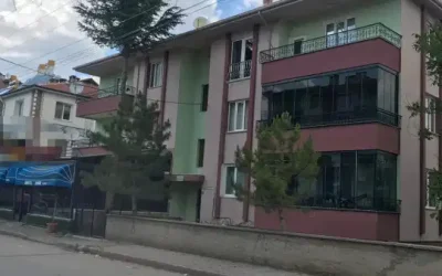 Komşusunu Canice Katletip Suç Aletiyle Yakalandı