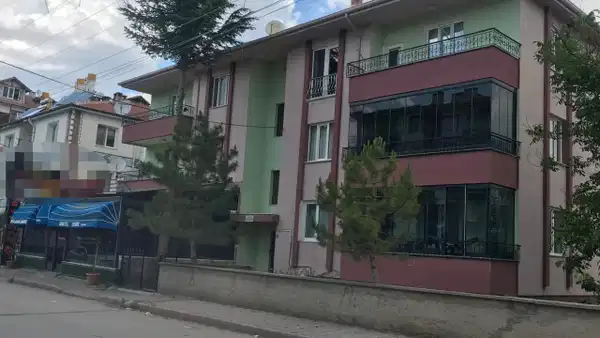 Komşusunu Canice Katletip Suç Aletiyle Yakalandı