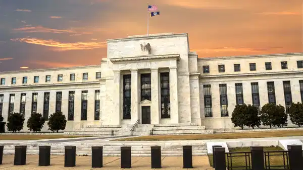 Goldman Sachs'tan Yeni Faiz İndirim Tahmini: Fed'in Beklenen Faiz Düşüşü 2027'ye Ertelendi