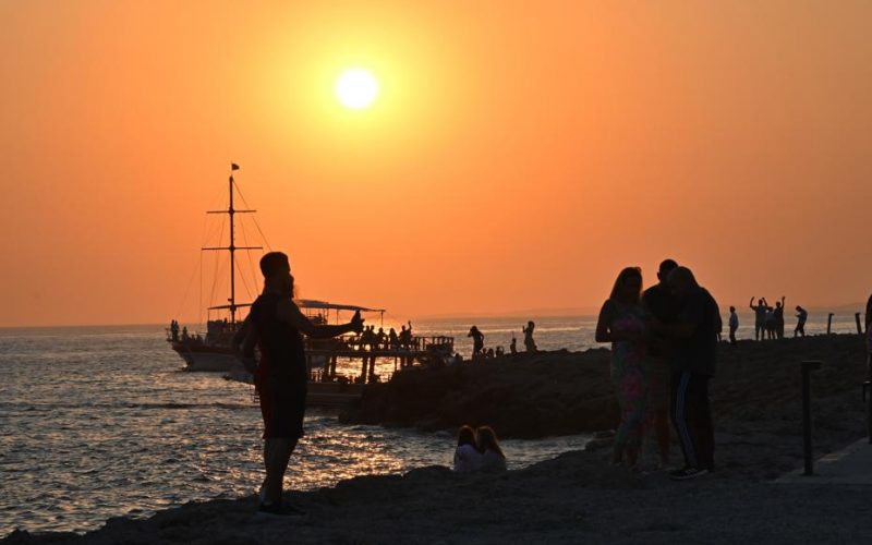Serin hava gidiyor, sıcaklar geri dönüyor. Yeni haftada hava yeniden değişiyor