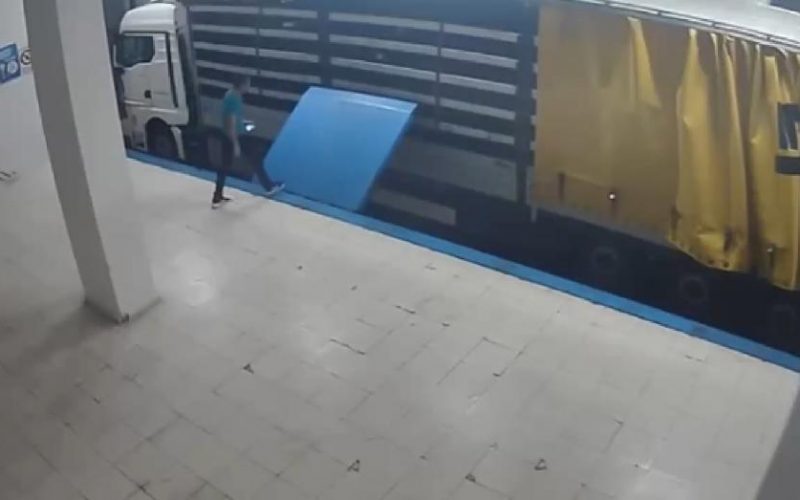 TIR'ın içinde firar edecekti